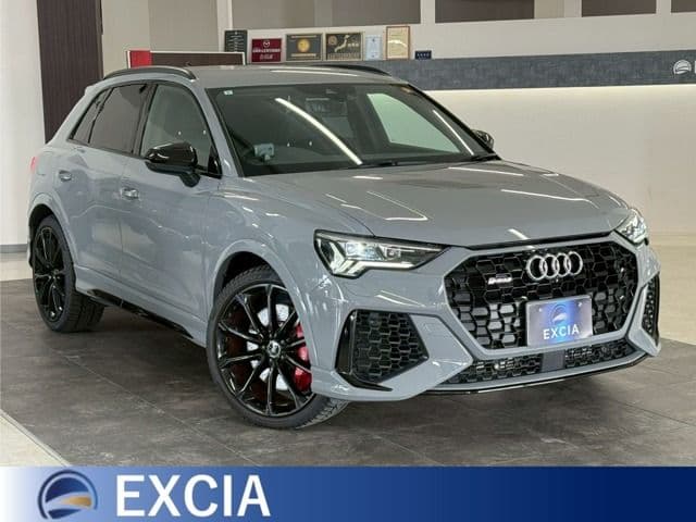 AUDI AUDI RS Q3