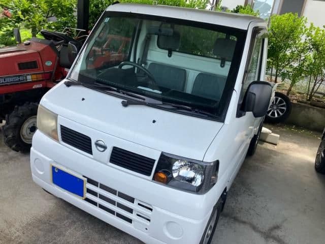 NISSAN CLIPPER truck 4WD
