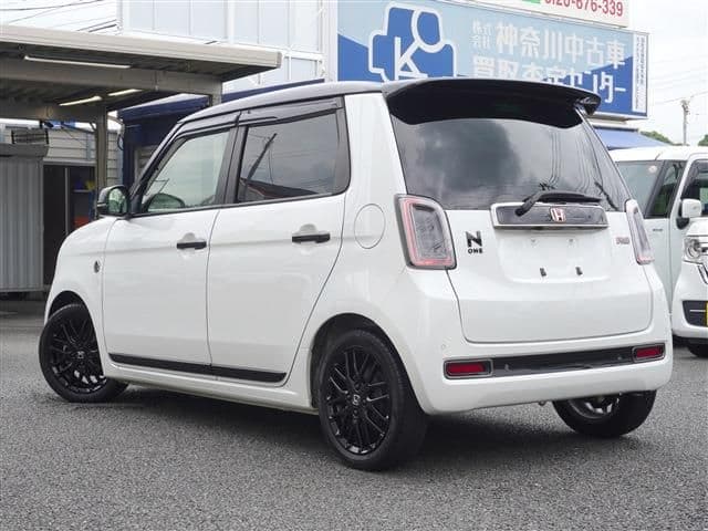 Car thumbnail 4