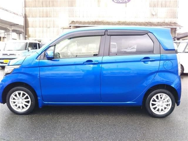 Car thumbnail 4