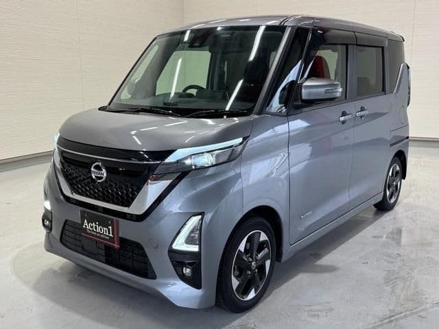 NISSAN