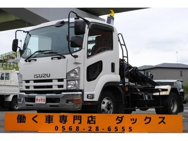 ISUZU