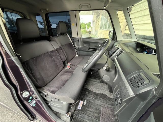 Car thumbnail 4