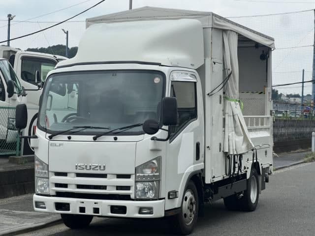 ISUZU
