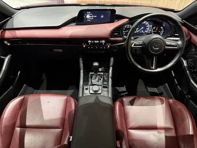 Car thumbnail 3