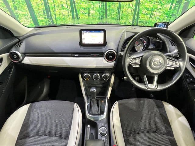 Car thumbnail 2