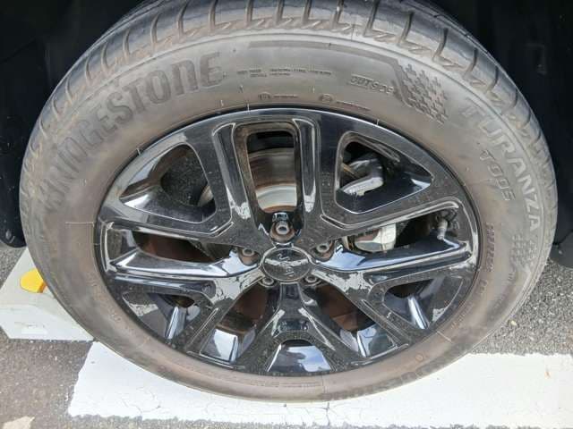 Car thumbnail 4