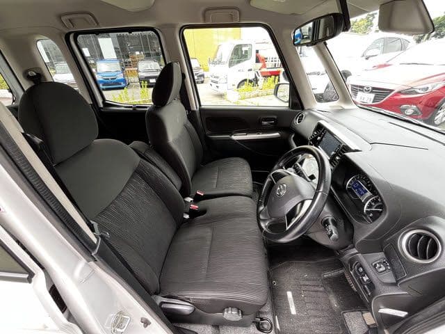 Car thumbnail 4