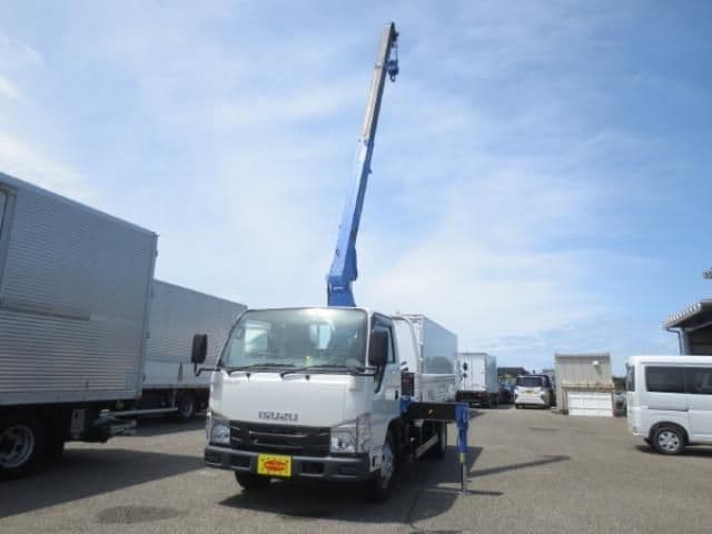ISUZU