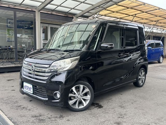 NISSAN