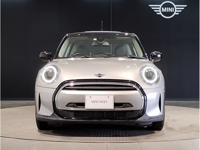 Car thumbnail 4