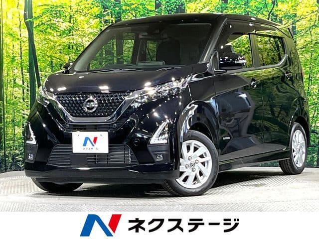 NISSAN