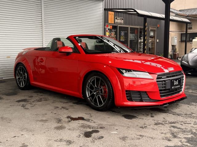 AUDI