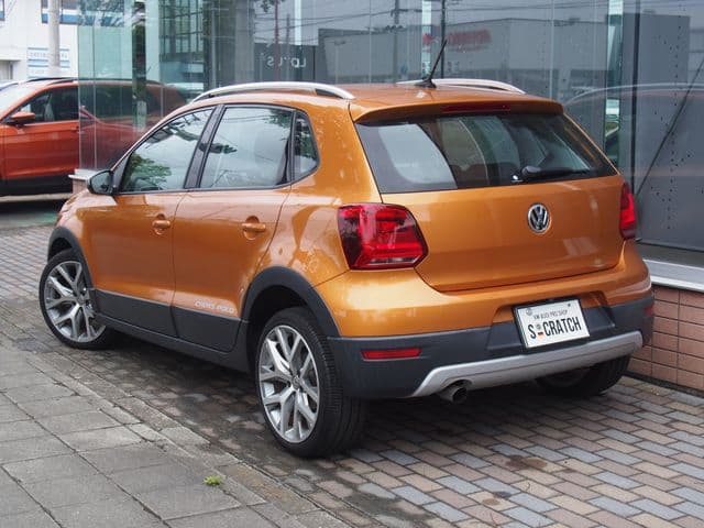 Car thumbnail 3