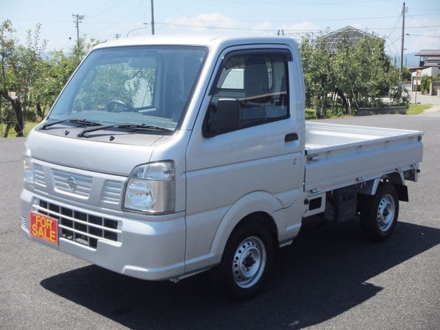 NISSAN