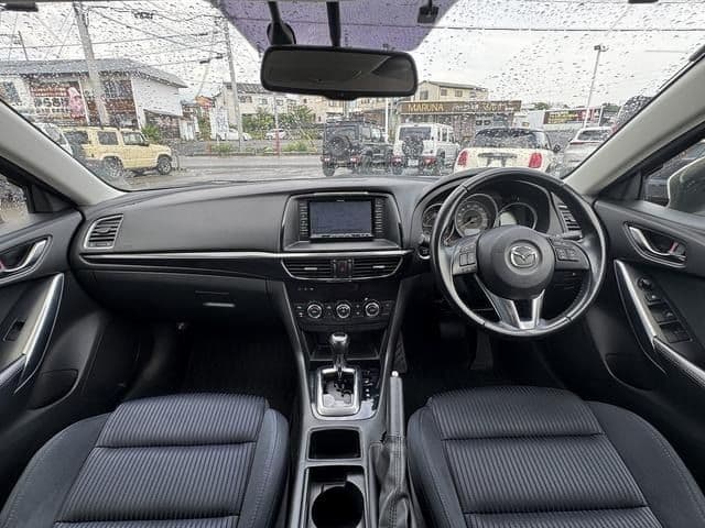 Car thumbnail 2
