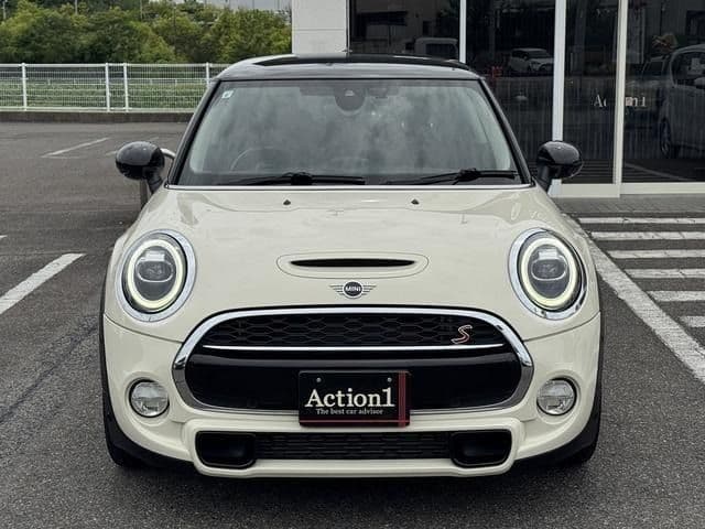 Car thumbnail 3