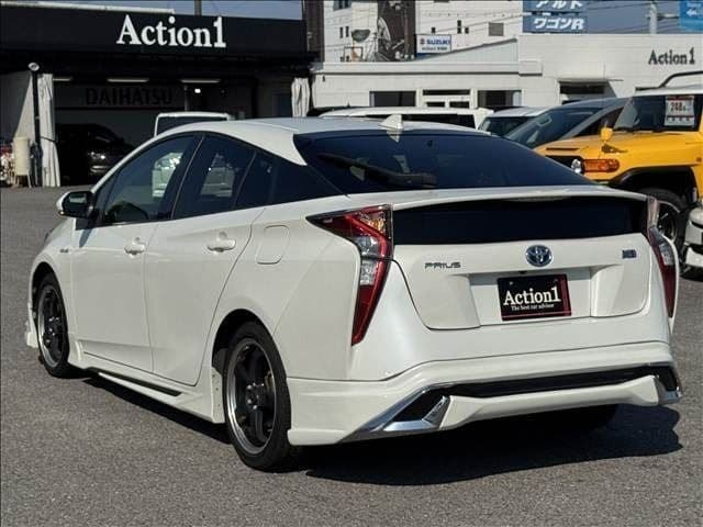 Car thumbnail 4