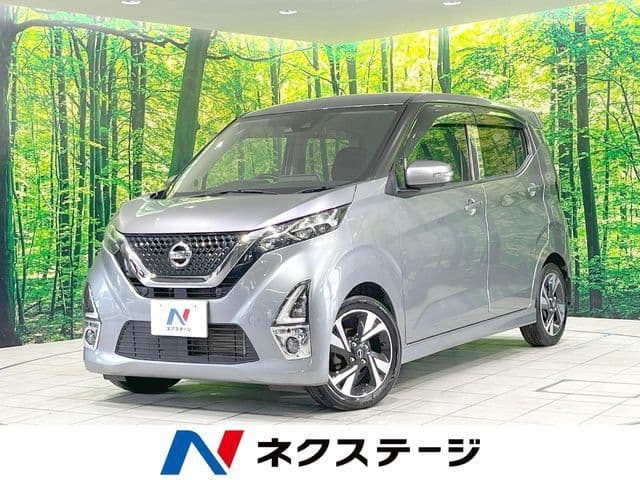 NISSAN