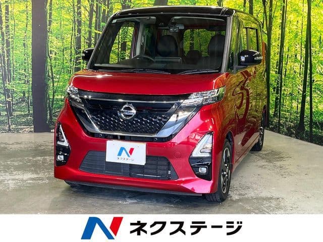 NISSAN