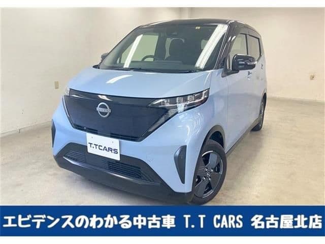 NISSAN