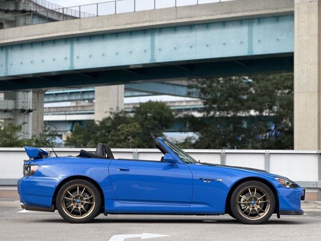 Car thumbnail 3