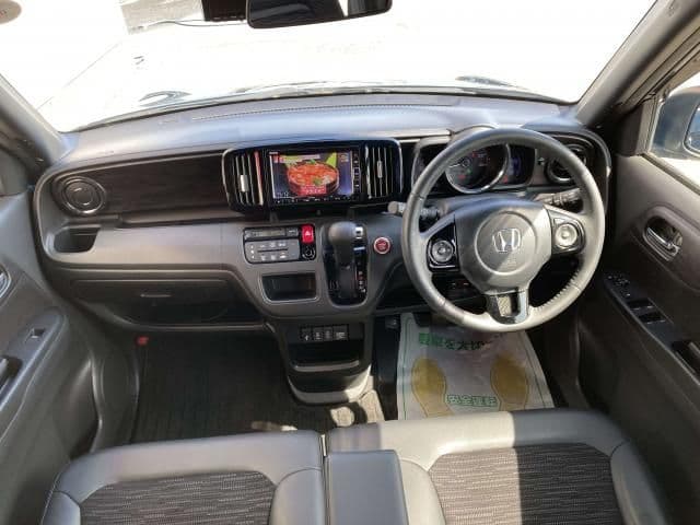 Car thumbnail 3