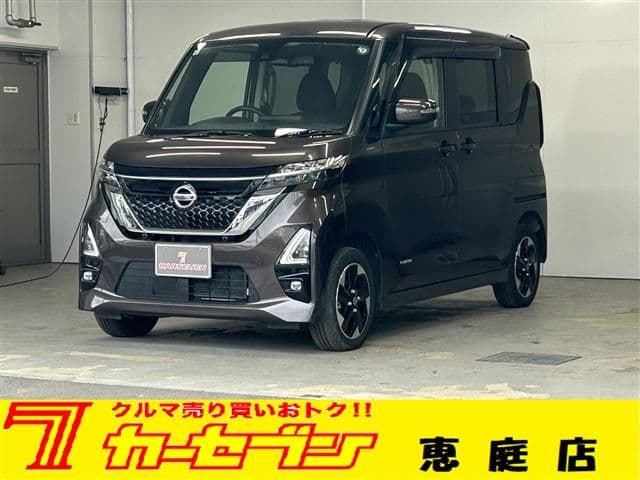 NISSAN