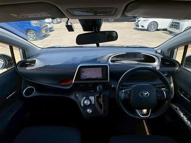 Car thumbnail 3