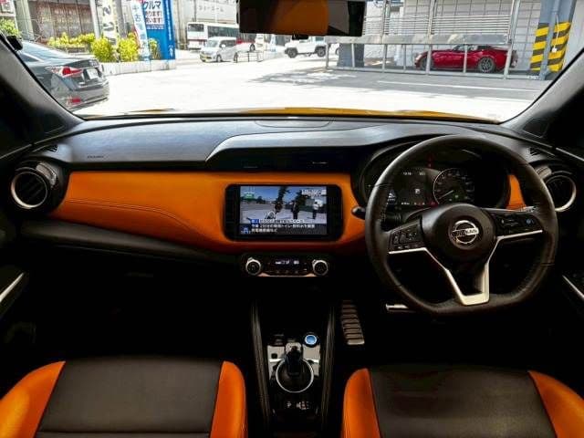 Car thumbnail 3