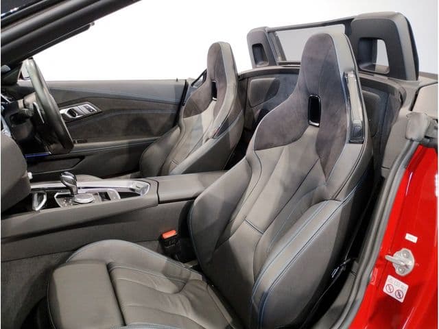 Car thumbnail 4