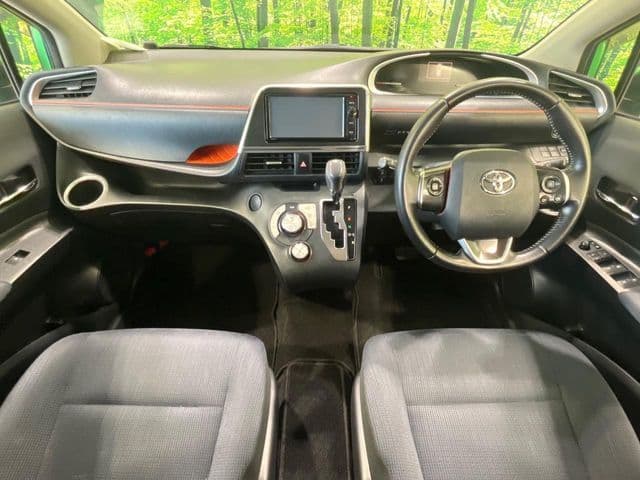 Car thumbnail 2
