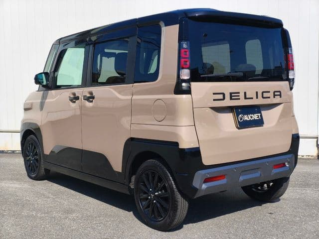 Car thumbnail 3