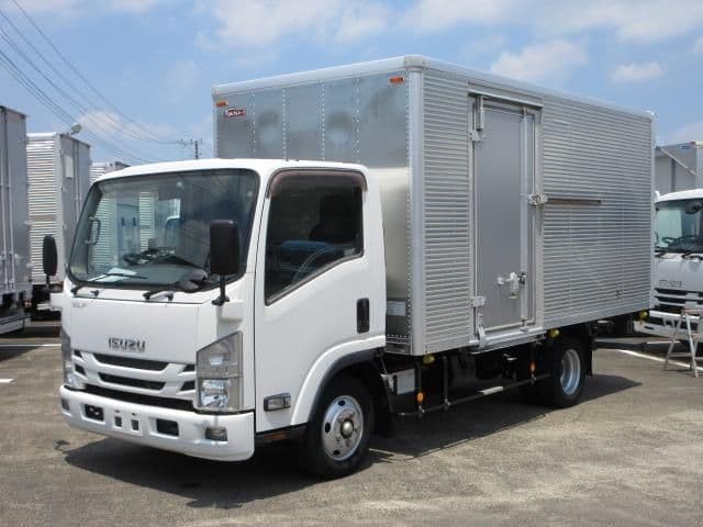 ISUZU