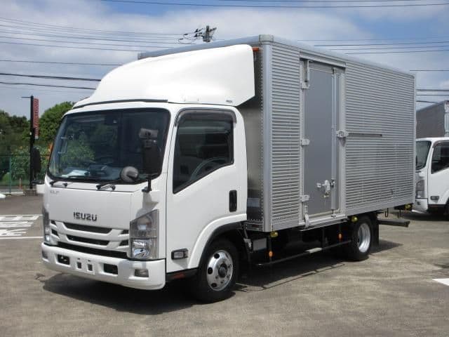 ISUZU