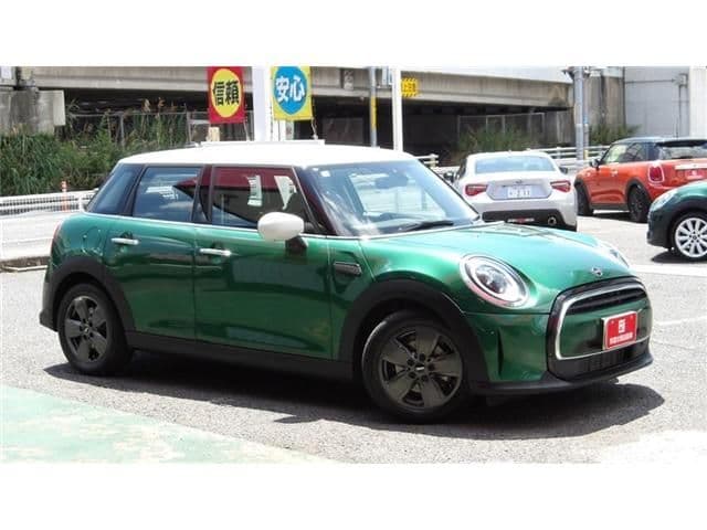 Car thumbnail 3