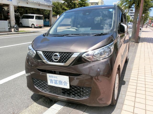 NISSAN