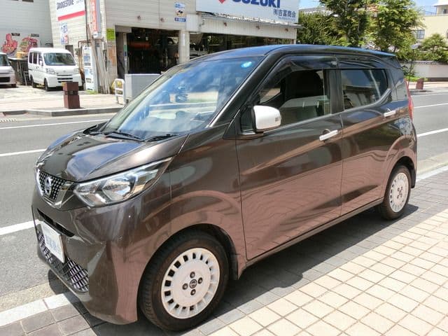 Car thumbnail 4