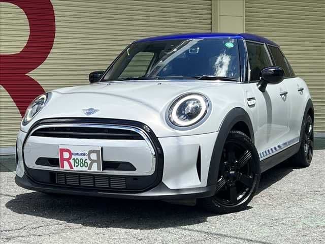 Car image 1