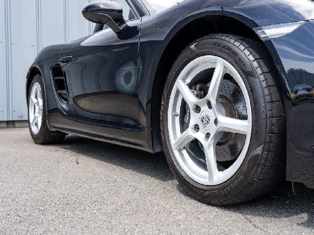 Car thumbnail 2