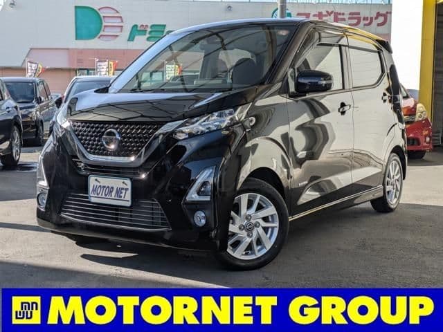 NISSAN