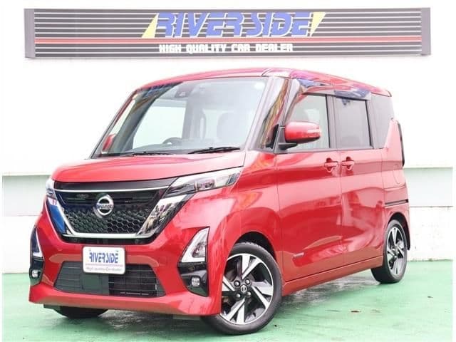 NISSAN