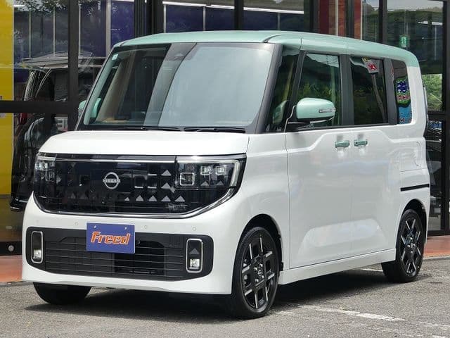 NISSAN