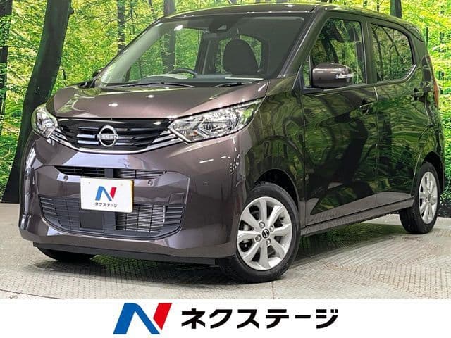 NISSAN