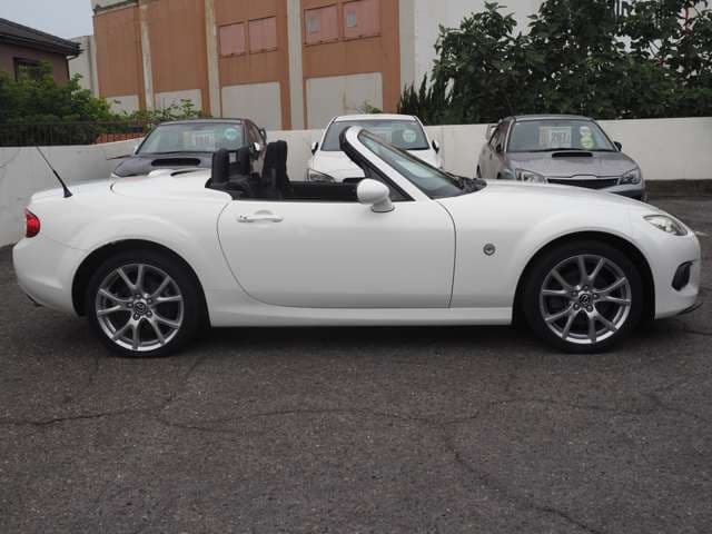 Car thumbnail 3