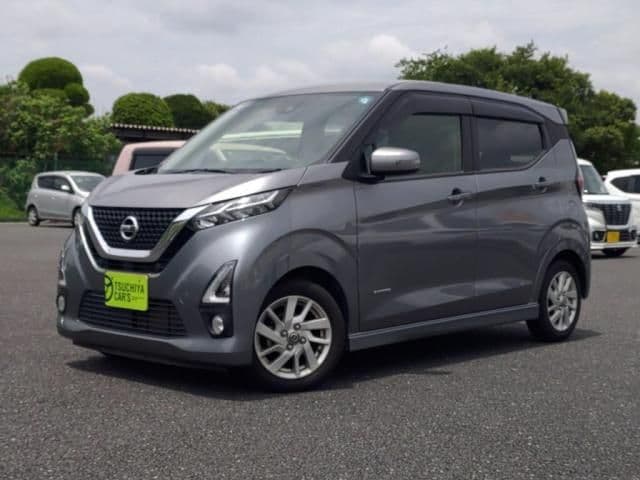NISSAN