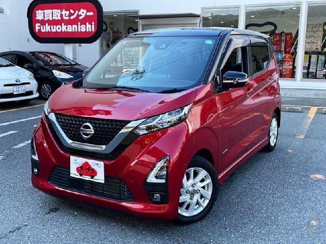 NISSAN