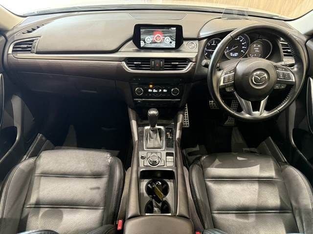Car thumbnail 3