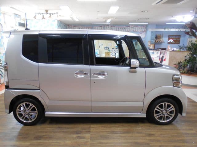 Car thumbnail 4