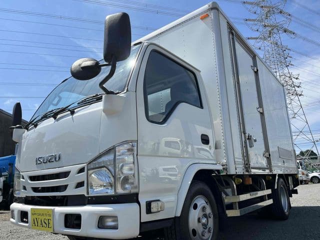 ISUZU
